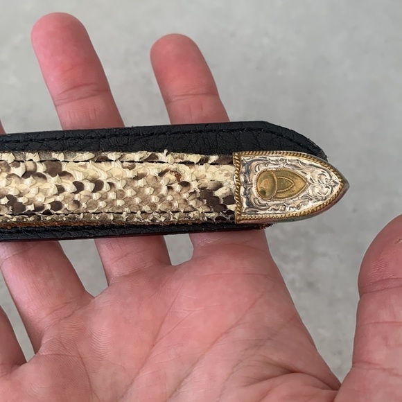 Nocona made in Texas genuine leather snake leather, size 32